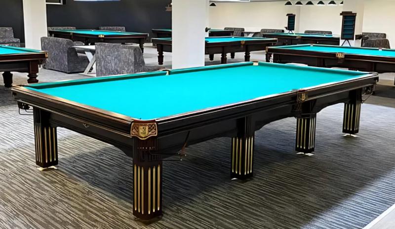 Оснащение бильярдных клубов под ключ